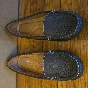 NWOT Women's Faux Leather Loafer Shoes In Size 6